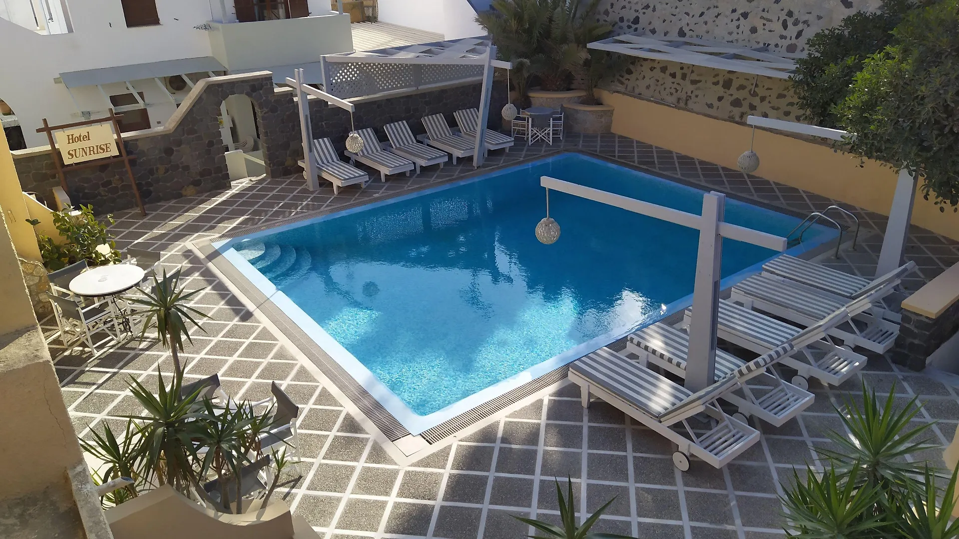 Hotel Sunrise pool in Fira, Santorini